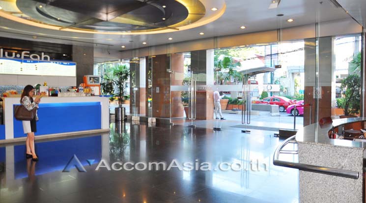  1  Office Space For Rent in Ploenchit ,Bangkok BTS Ploenchit at Q House Ploenchit Service Office AA10285